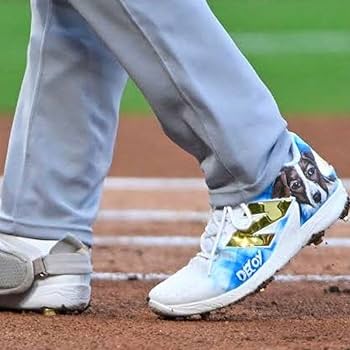 大谷翔平　ドジャース　オリジナルフィギュア　50-50ver デコピンスパイク‼️ 大谷翔平 ドジャース オリジナルフィギュア 50-50ver デコピン